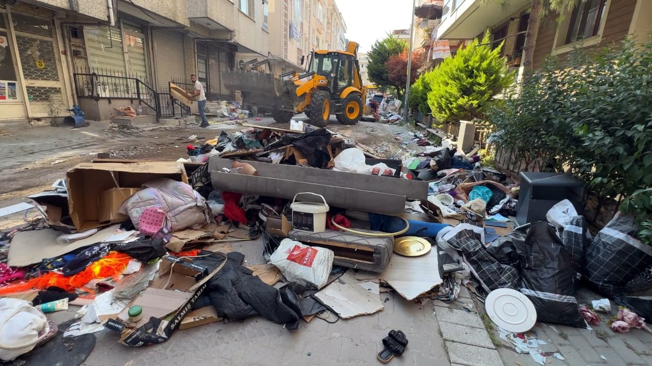 7 aydır kira alamayan ev sahibi çilingirle eve girdi! Kepçe devreye girdi