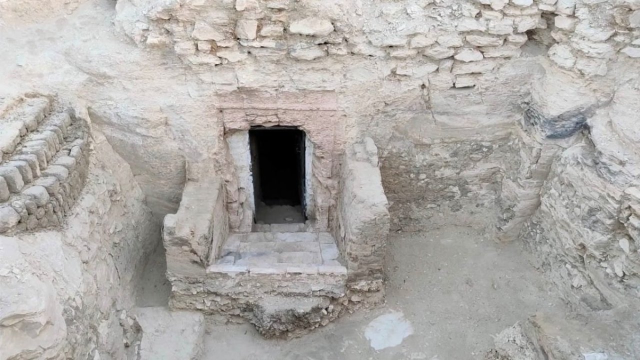 3 Bin Yıllık Mezarın Sırrı Ortaya Çıktı: Kimliği Duvar Yazıtları Ele Verdi