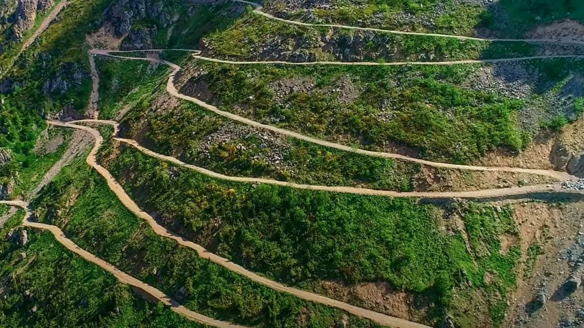 Türkiye'deki bu yol dünya çapında ilgi görüyor! Yabancı turistler akın ediyor