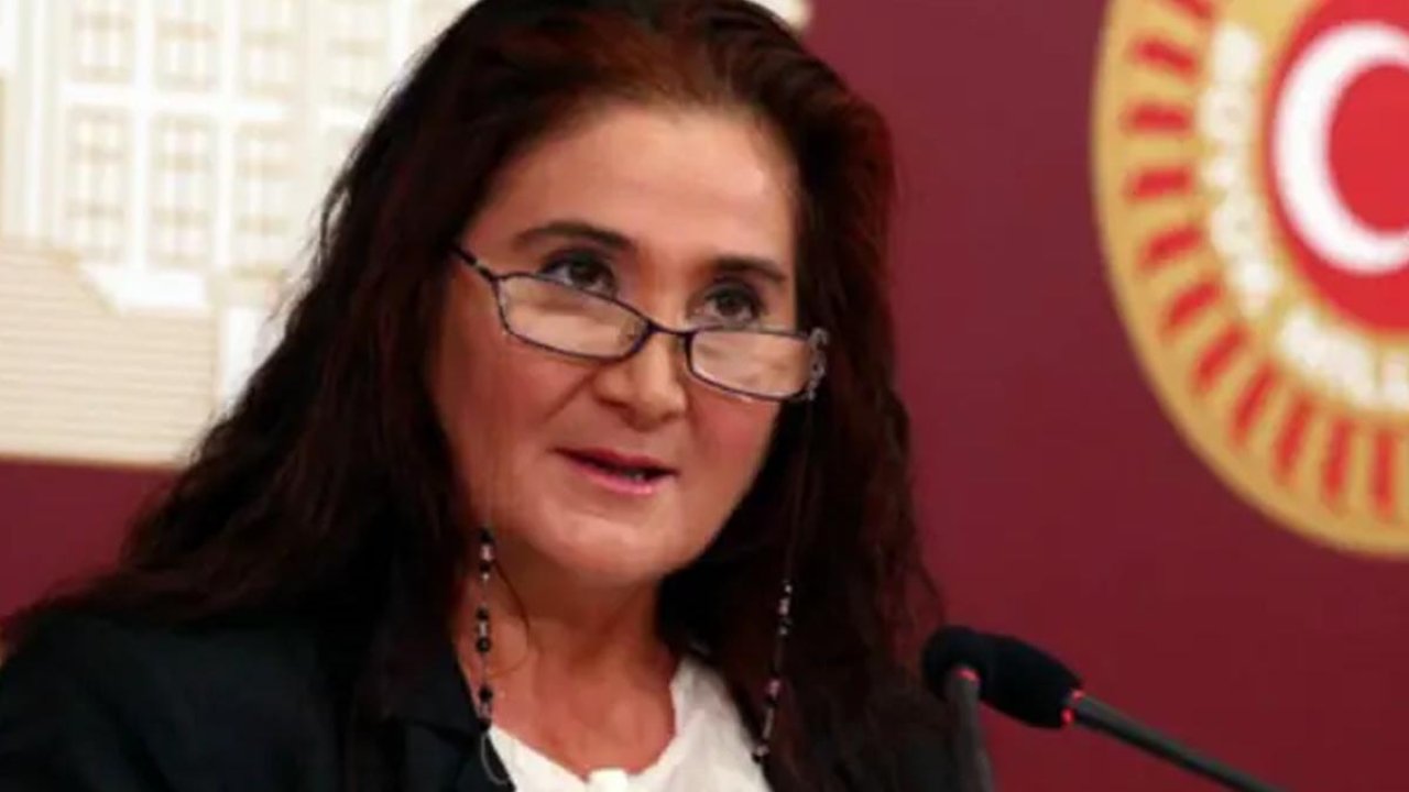 Ünlü sanatçı Sabahat Akkiraz CHP'den istifa etti! Kararını duyurdu