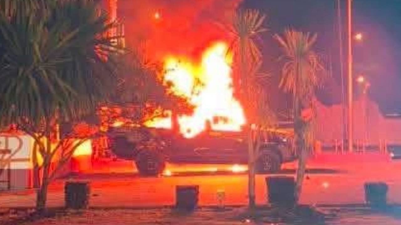 Tayland'da polis merkezine bombalı araç saldırısı! Patlama bölgede paniğe yol açtı
