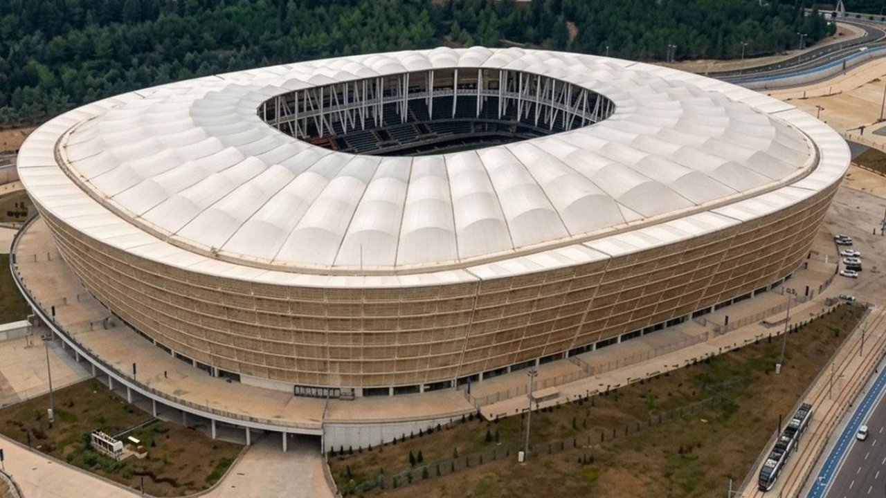 Türk futbolunun köklü kulübüne 200 milyon TL’lik teklif! Taraftarlar devralmak istiyor