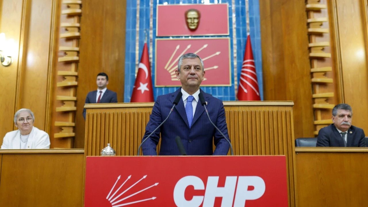 CHP'de kritik gün! Toplu istifa kararı sonrası kurucular kurulundaki sayı 95'e yükseldi