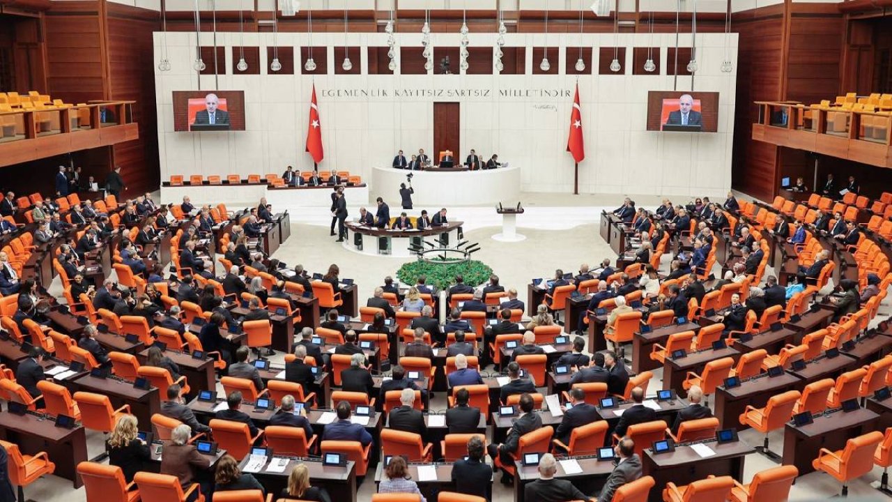 TBMM'de emekli maaşı düzenlemesi! Kanun teklifinin ilk 7 maddesi kabul edildi