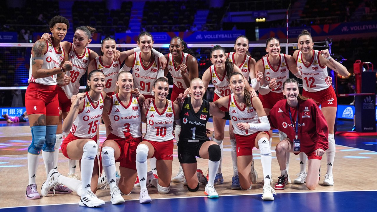 Filenin Sultanları tarih yazdı! Türkiye, VNL’de 6. kez yarı finale yükseldi