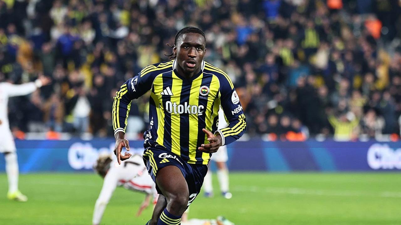 Fenerbahçe'ye kritik maç öncesi kötü haber! Yıldız isim kadrodan çıkarıldı