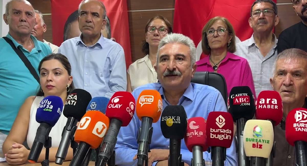 Bursa'da CHP'den toplu istifa! 17 ilçe yönetimi Yeni Parti'ye katıldı