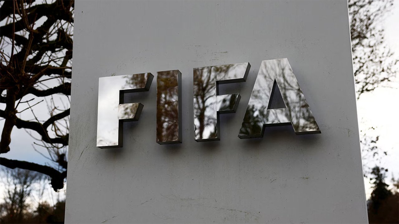 FIFA'dan 4 Türk kulübüne transfer yasağı! Karar resmen açıklandı!
