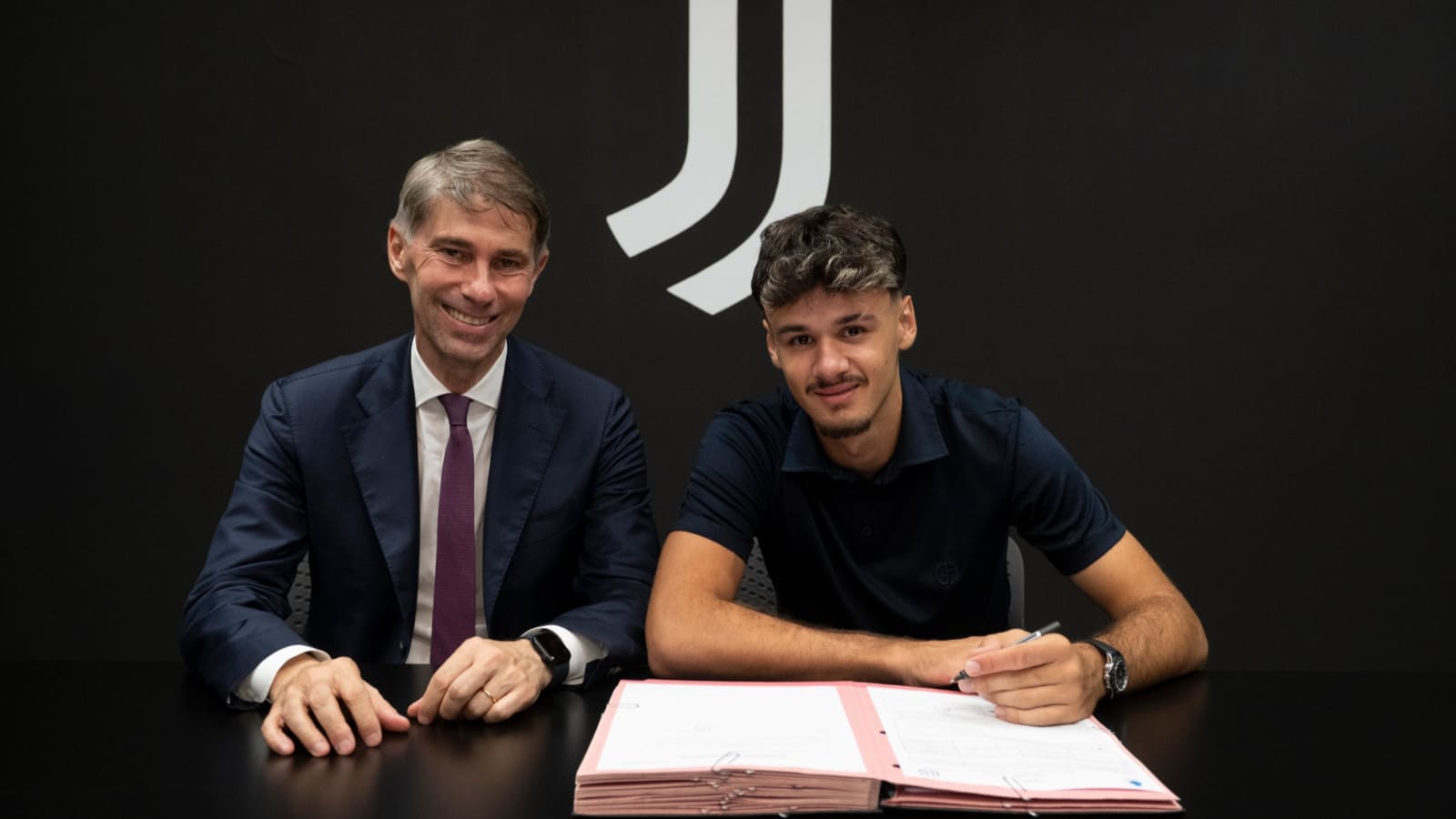 Juventus'tan bir genç yıldız transferi daha! Kenan Yıldız'ın izinden gidiyor