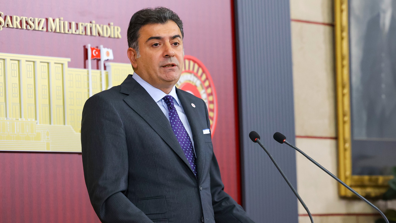 İBB AK Parti'ye mi geçecek? Yeni Parti'den iddialara dikkat çeken açıklama!