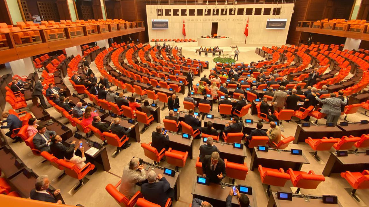 Çerçeve yasa için kritik temas trafiği! AKP teklif öncesi partilerle son görüşmeleri yaptı!