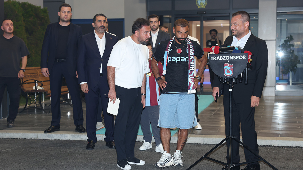 Mohamed Salah Trabzon'da Tarihi Karşılama Yaşadı!