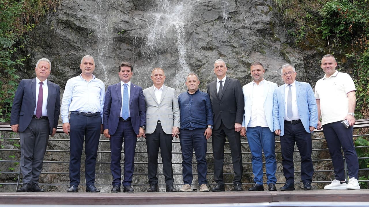 YENİ Parti Karadeniz mesaisine başladı! Gökhan Zeybek'ten memur, emekli ve işçiye dikkat çeken vaat