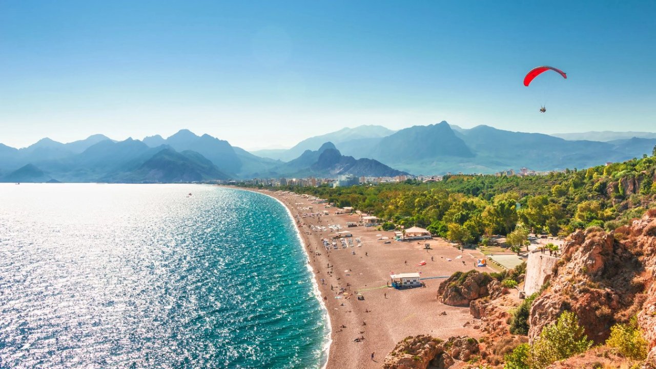 Turizmde "İkinci Sezon" Hesabı: Okullar Açılıyor, Sezon Kapanmıyor