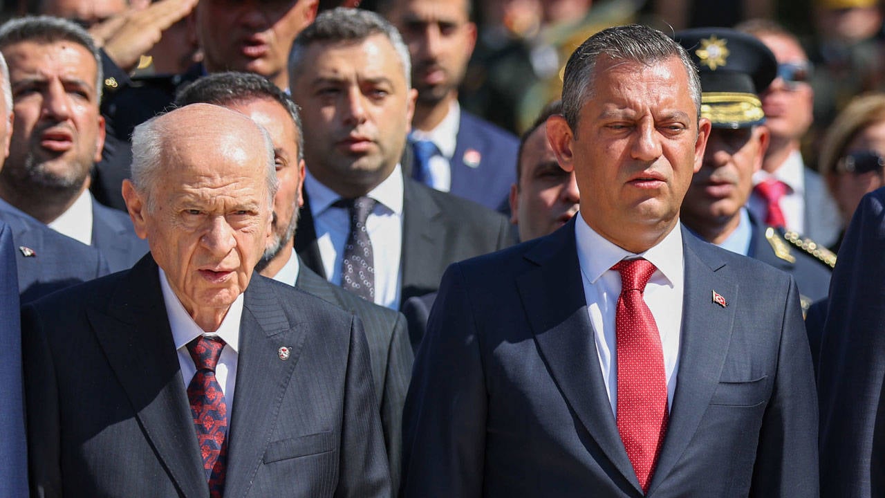 Meclis'te Bahçeli ile Özel arasında dikkat çeken diyalog: 91 milletvekiline nasıl ulaştınız?