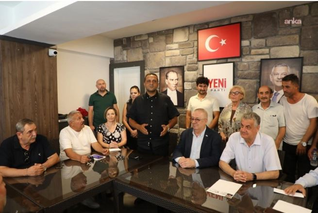 CHP'de Bir İstifa Daha! Edremit Belediye Başkanı YENİ Parti'ye Katıldı!