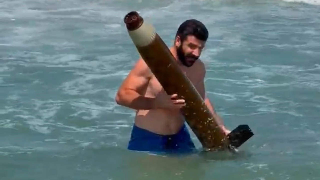 Sinop sahilinde şüpheli cisim bulundu! Roket veya füze parçasına benziyor!