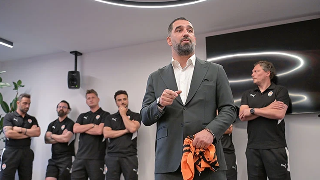 Arda Turan’ın Kiev’de korkutucu gecesi: Oyuncularıyla birlikte sığınağa indi!