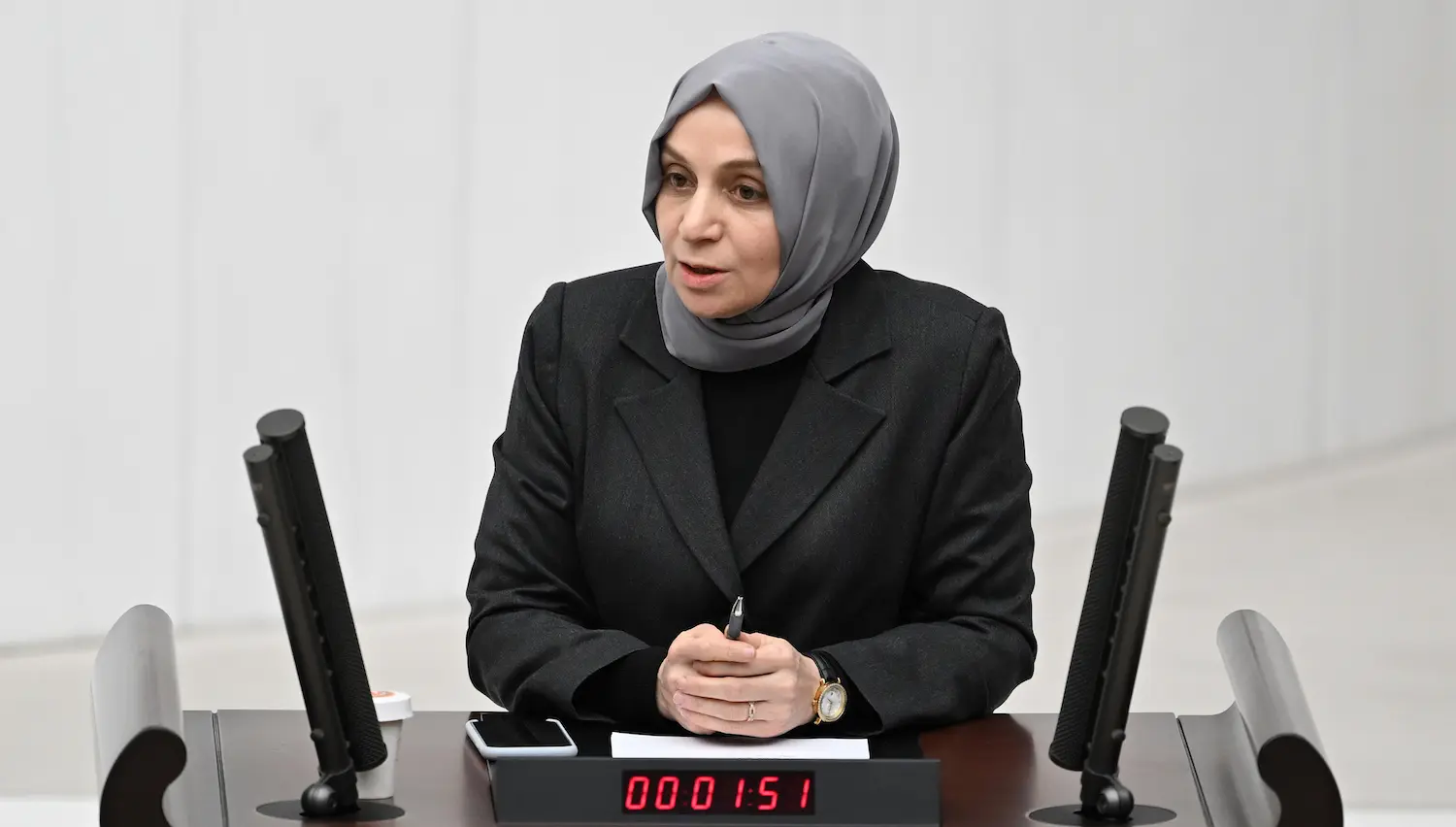 AK Parti'li Leyla Şahin Usta trafik kazası geçirdi! Hastaneden ilk bilgi