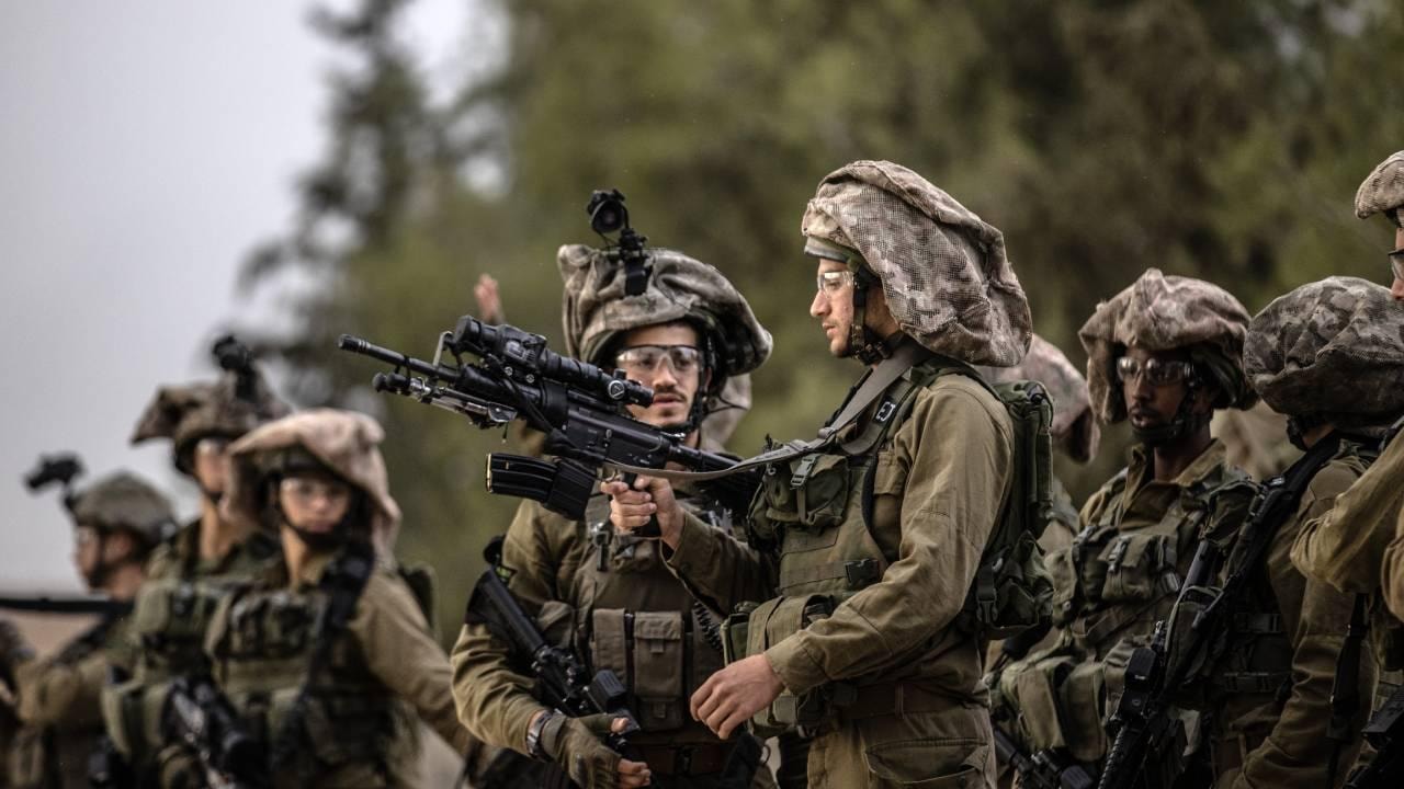 İsrail güçleri bu kez de hastaneye baskın düzenledi!