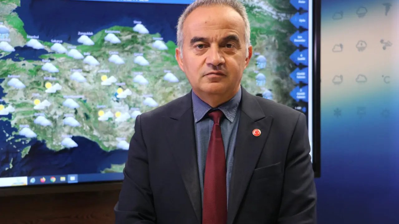 Meteoroloji'den sıcak hava alarmı! Uzman saat verip uyardı: Bu saatlere dikkat!