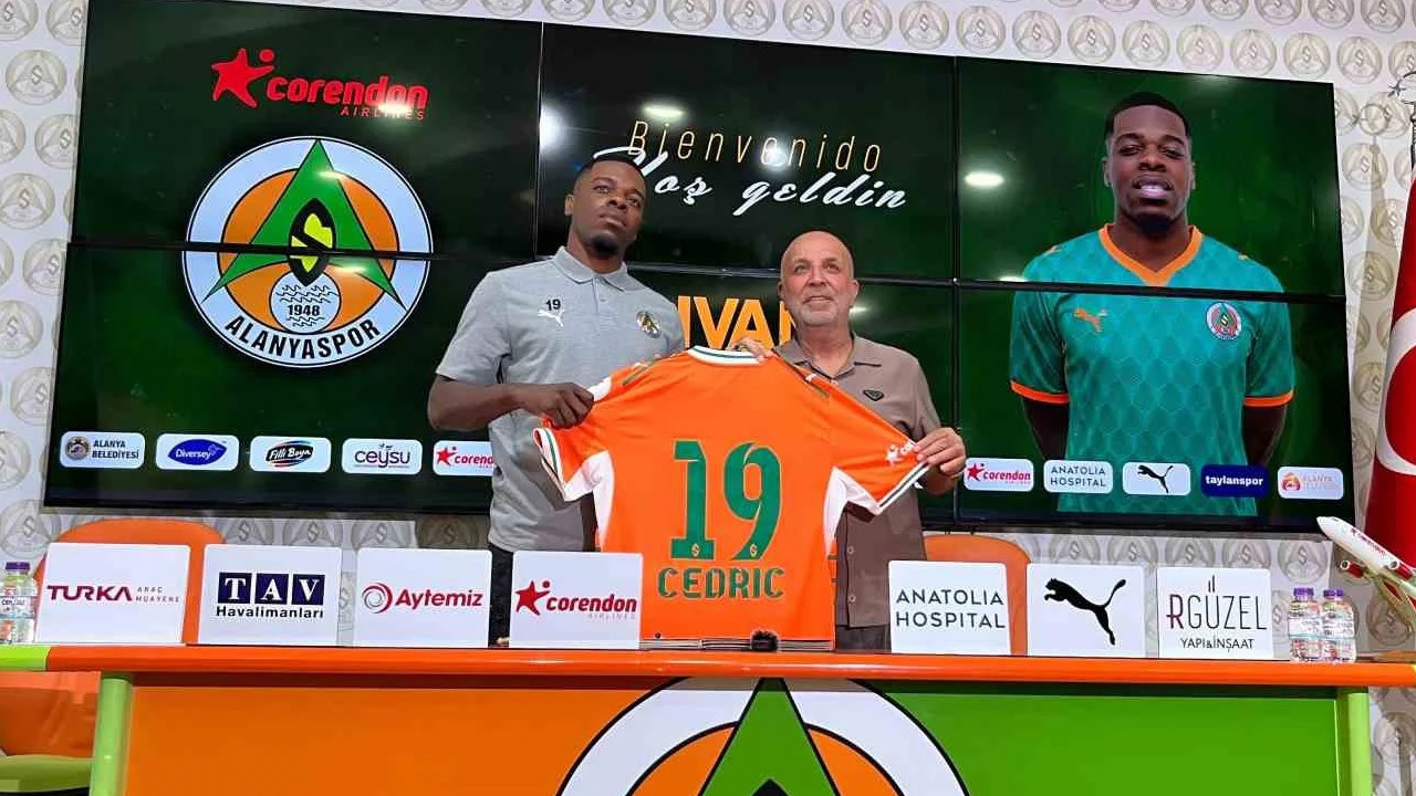 Alanyaspor'dan hücum hattına önemli takviye! Ivan Cedric resmen duyuruldu!
