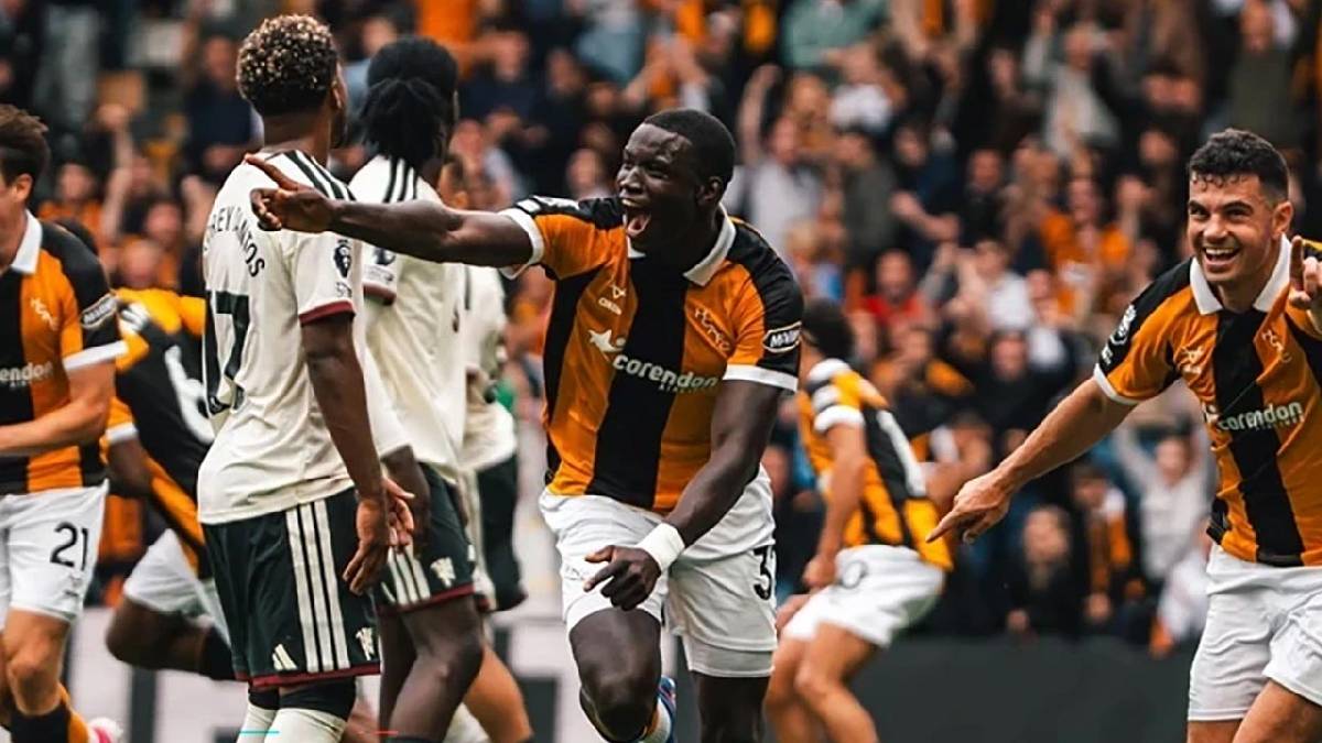 Hull City Premier Lig’e bomba gibi başladı: Manchester United’ı devirdi!