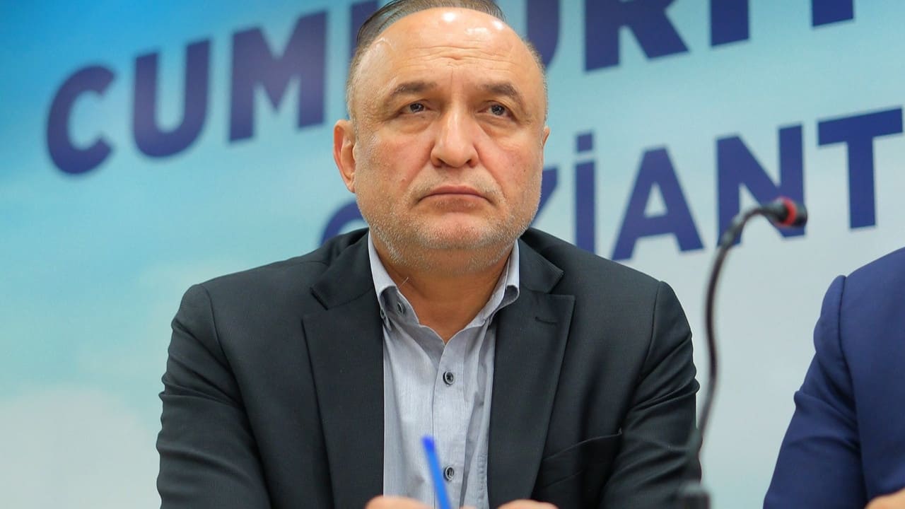 Bıçaklı saldırıya uğrayan YENİ Parti Milletvekili Melih Meriç entübe edildi