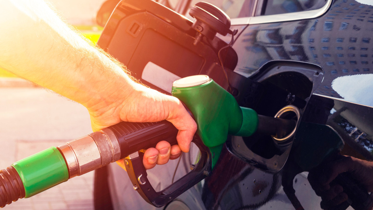 Akaryakıtta Zam Yağmuru Sürüyor: Motorinin Ardından Benzine de Zam Geliyor!!