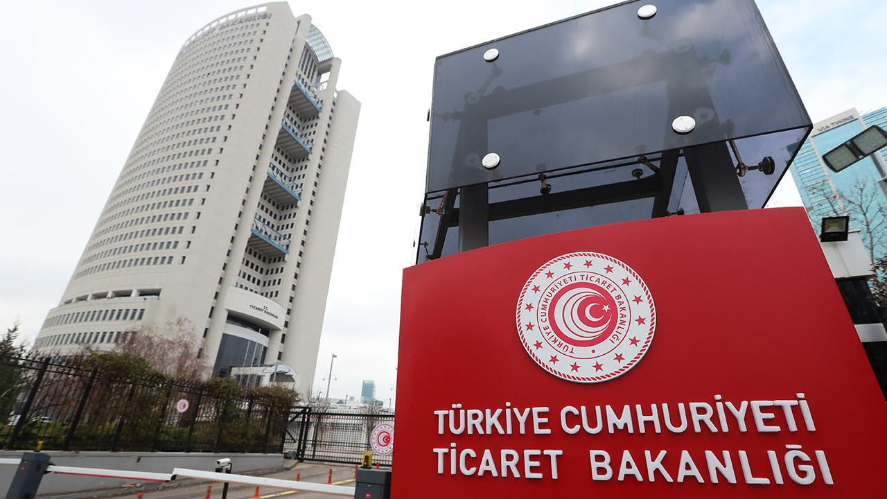 “Fiyat için DM” dönemi bitiyor! Ticaret Bakanlığı’ndan ilan sahiplerine ceza uyarısı!