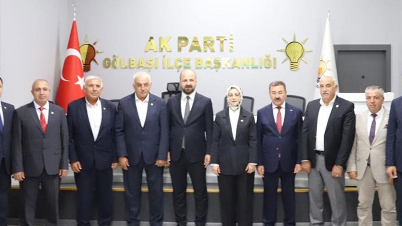 CHP’den istifa edip AK Parti’ye geçtiler: 6 isme rozet takıldı!