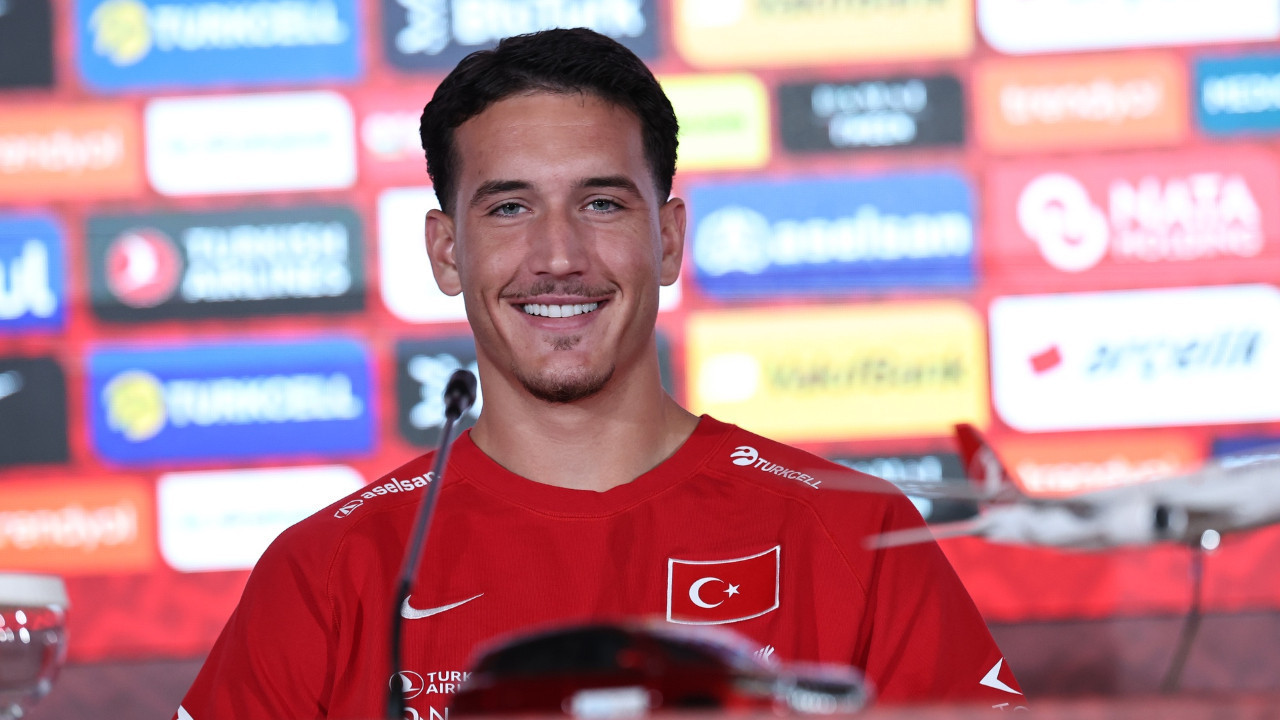 Galatasaray'dan milli forvet için KAP açıklaması!