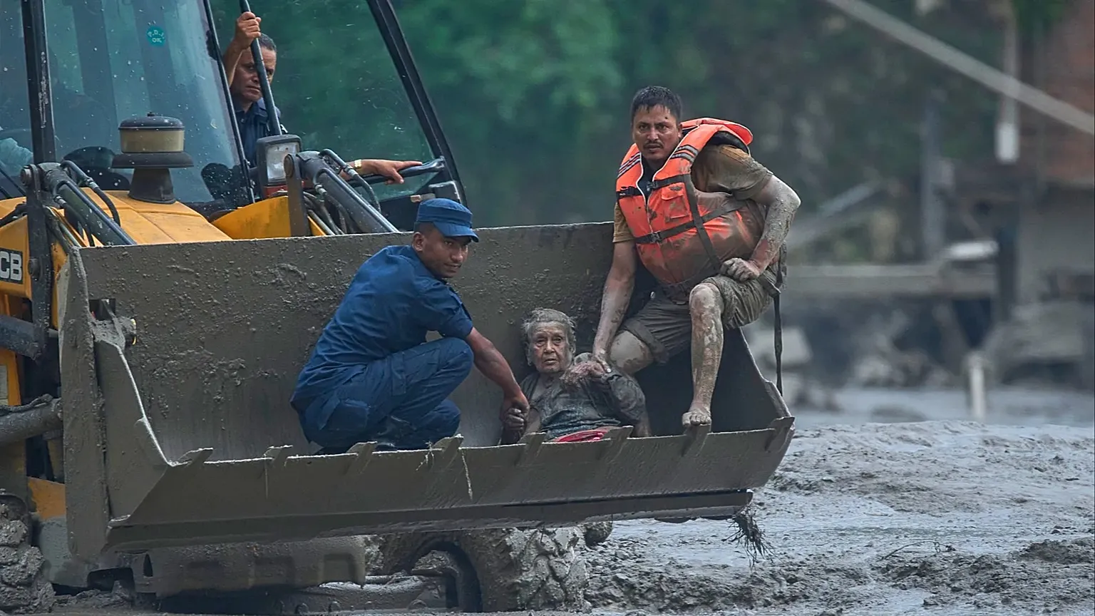 Nepal’de sel felaketi büyüyor! Can kaybı 1114’e ulaştı, 4 bin kişi kayıp