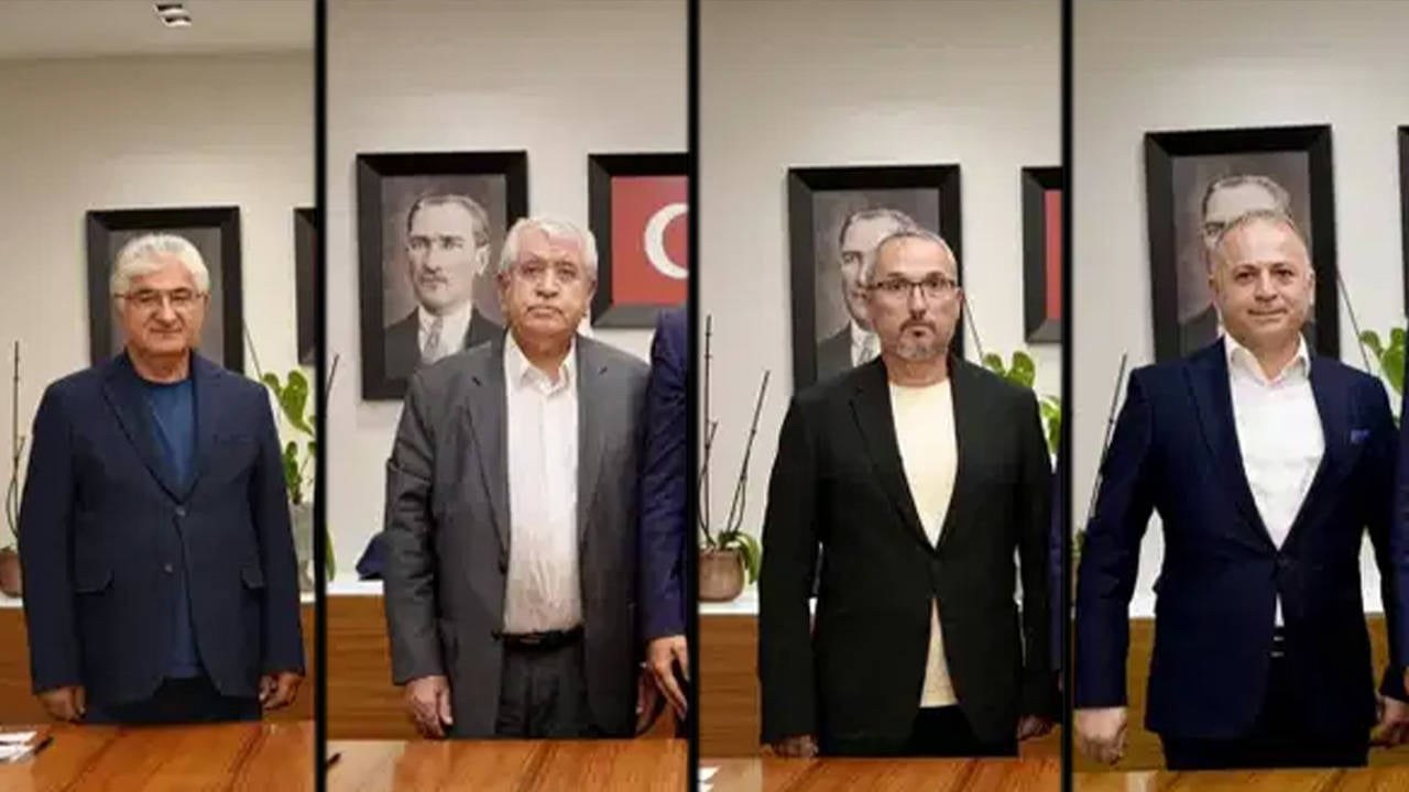 Üsküdar'da seçime iki gün kala transfer: CHP'li 4 meclis üyesi AK Parti'ye geçti