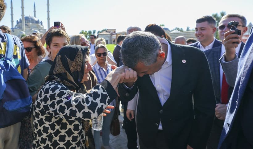 Özgür Özel'den emeklilere dikkat çeken vaat: 