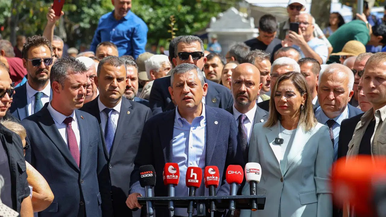 Özgür Özel’den Üsküdar açıklaması: “Demokrasi adına olmaması gereken her şey oldu”