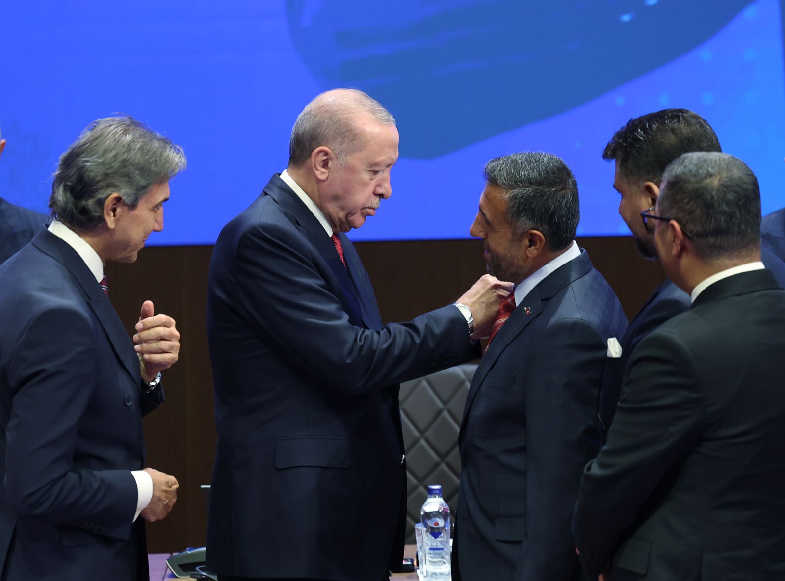 AK Parti'ye 4 belediye başkanı daha katıldı: Üçü CHP'den!