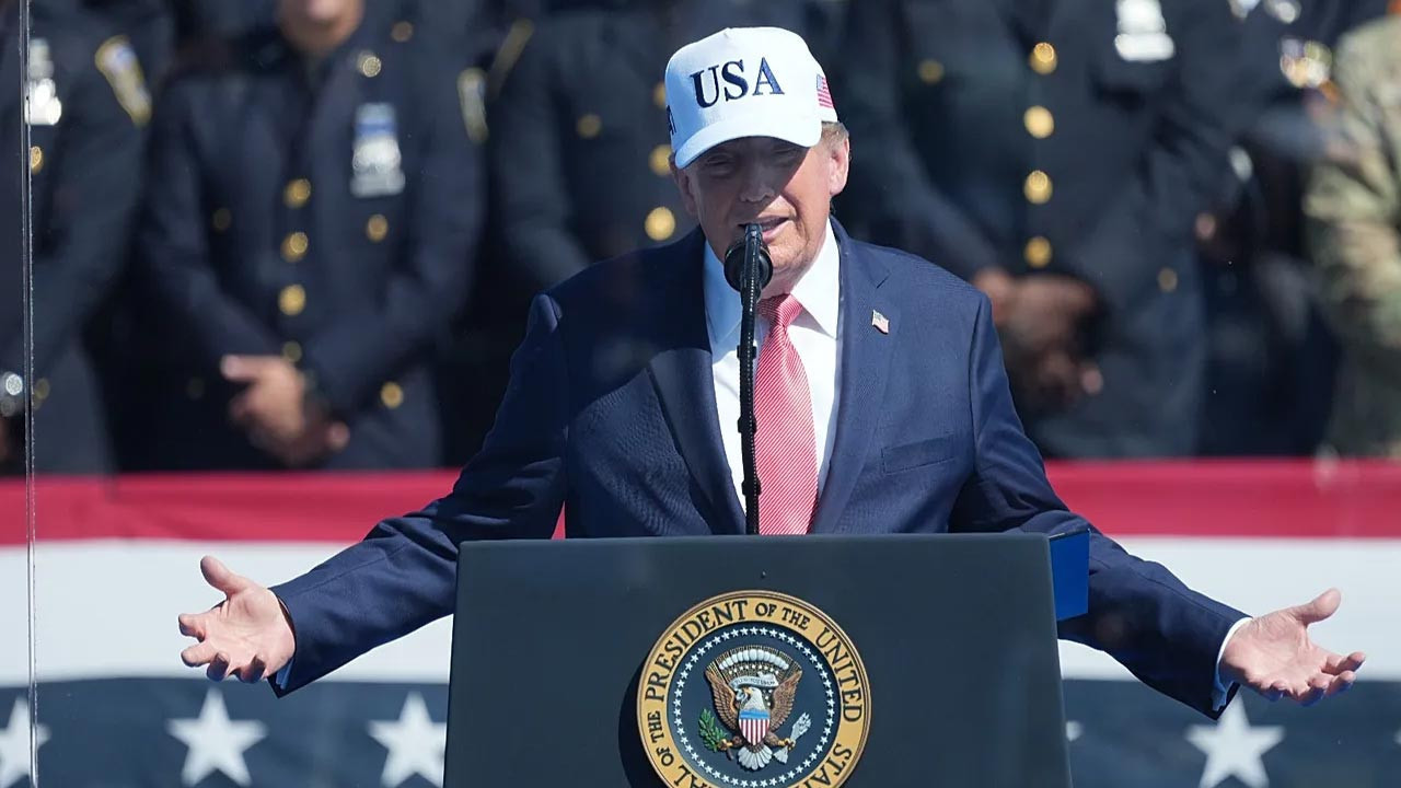 Trump'ın 5 bin dolarlık 'rüşvet' vaadi ABD'yi karıştırdı! Yasal mı tartışması!