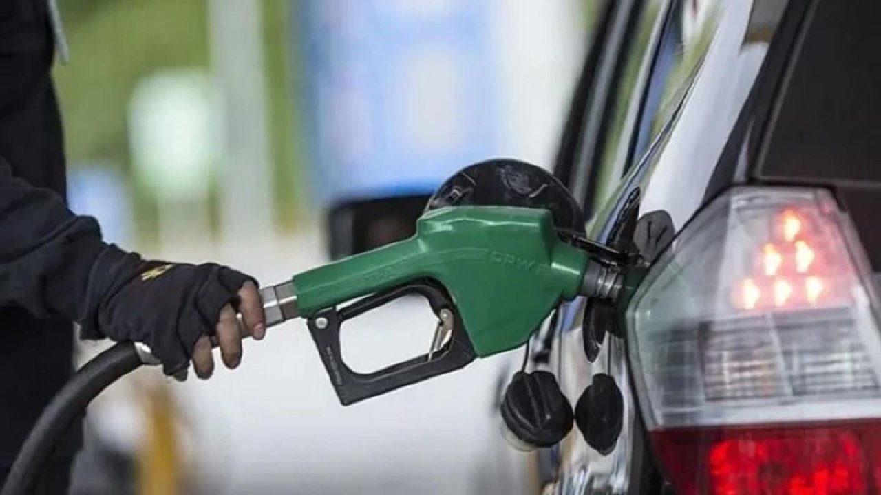 Benzine dev zam geliyor! Yeni fiyatlar belli oldu, tabelalar değişecek!