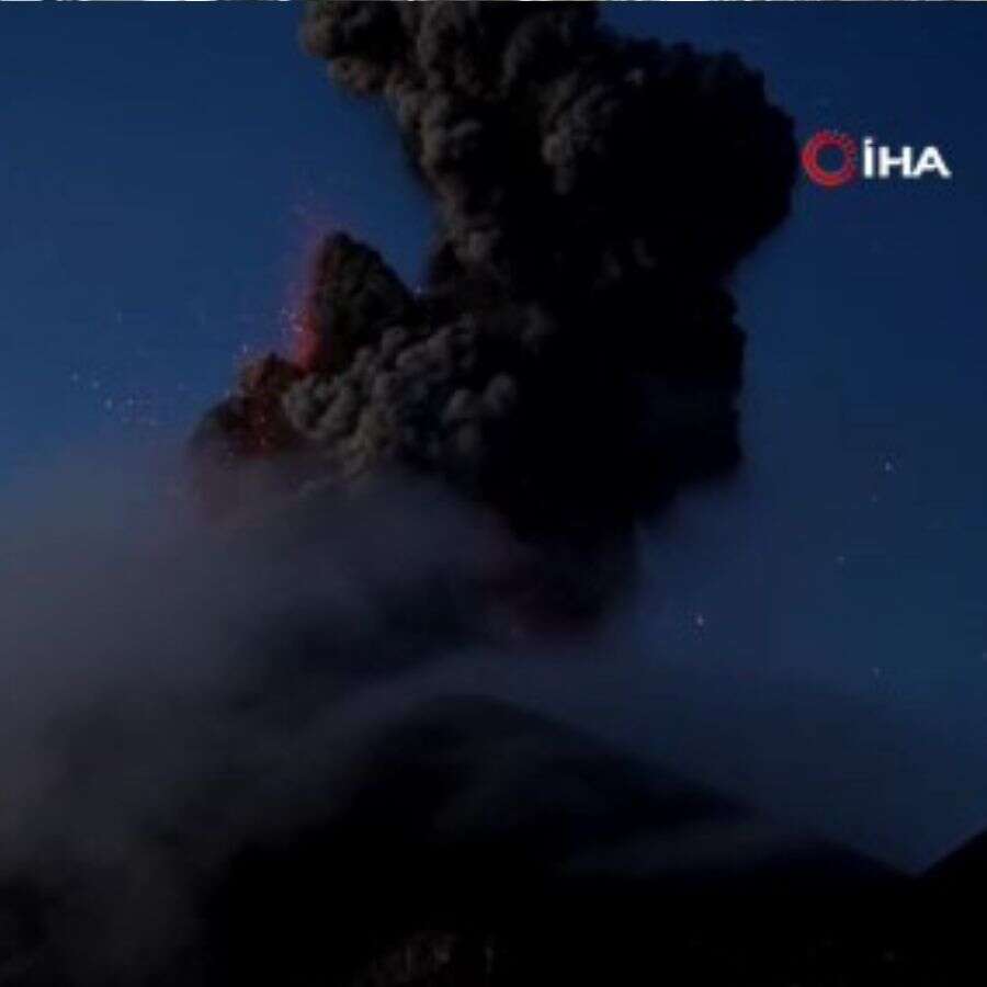 Meksikalı yayıncı canlı yayında yanardağ patlamasına denk geldi! O anlar kamerada!