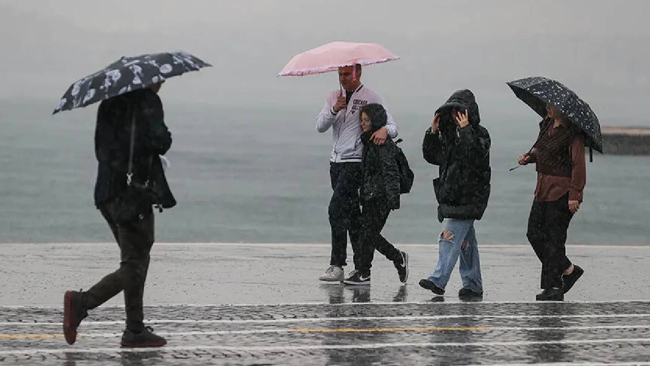 Meteoroloji Hafta Sonu İçin Uyardı: Sağanak Yağışlar Yurdu Saracak!