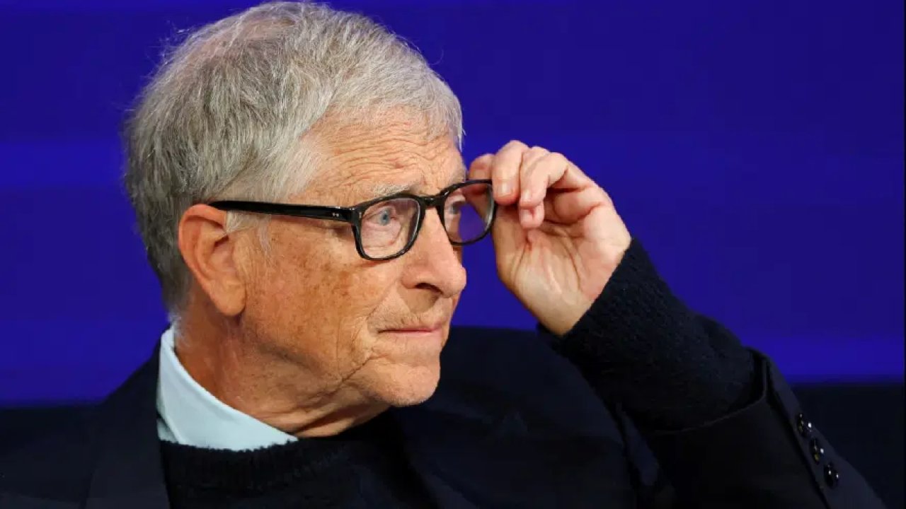 Bill Gates’ten Yapay Zekâ Uyarısı: 1 Milyar İnsan Ölebilir!