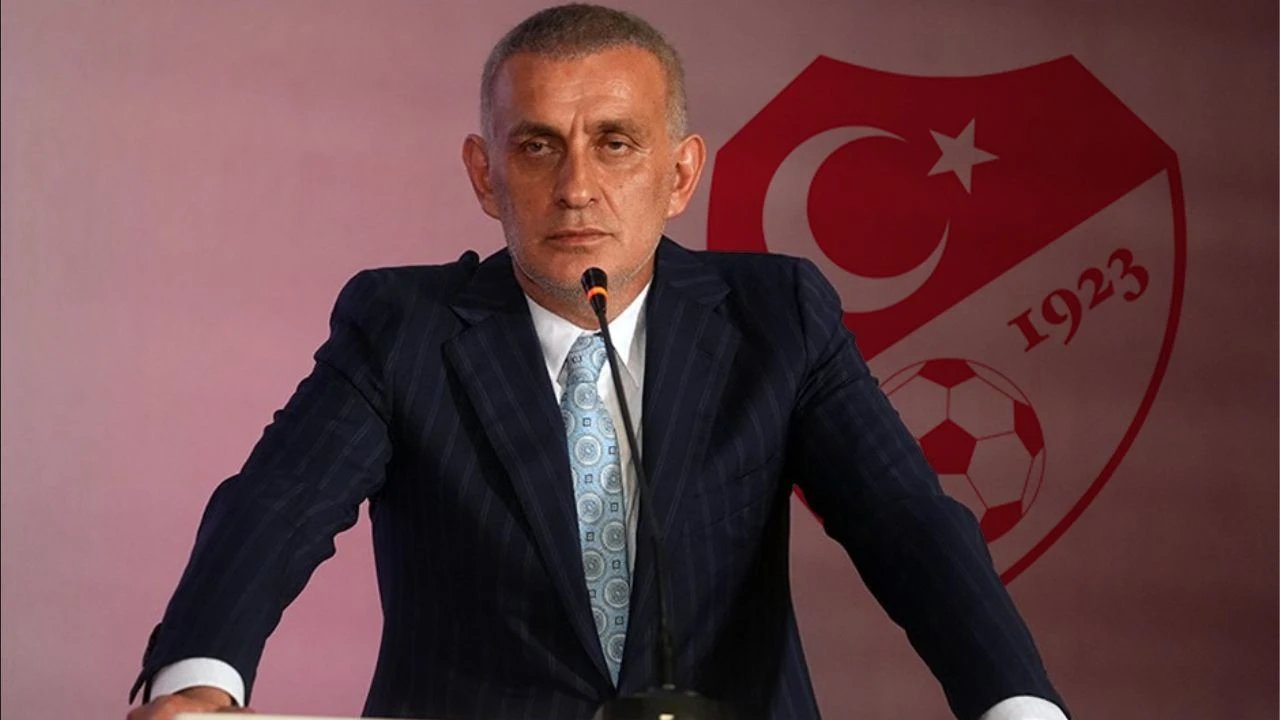 Taraftar “İbrahim Dışarı” Diye Slogan Attı! TFF Başkanı Stadı Terk Etti!