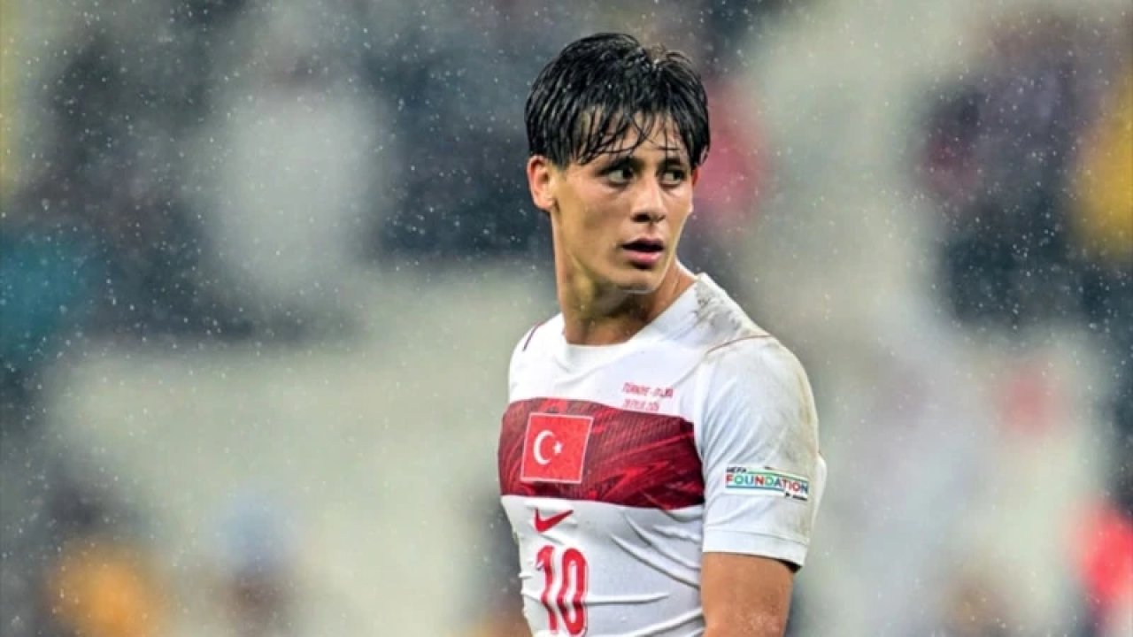 A Milli Takım’da gecenin alkışlanan ismi Arda Güler oldu! Bursa tribünlerinden büyük destek!