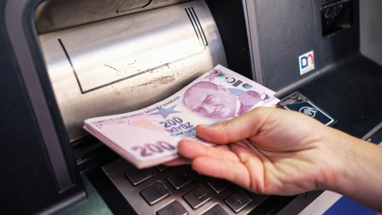 ATM'lerde Yeni Dönem Başladı! Masraf Ödememek İçin Bu Limitlere Dikkat!