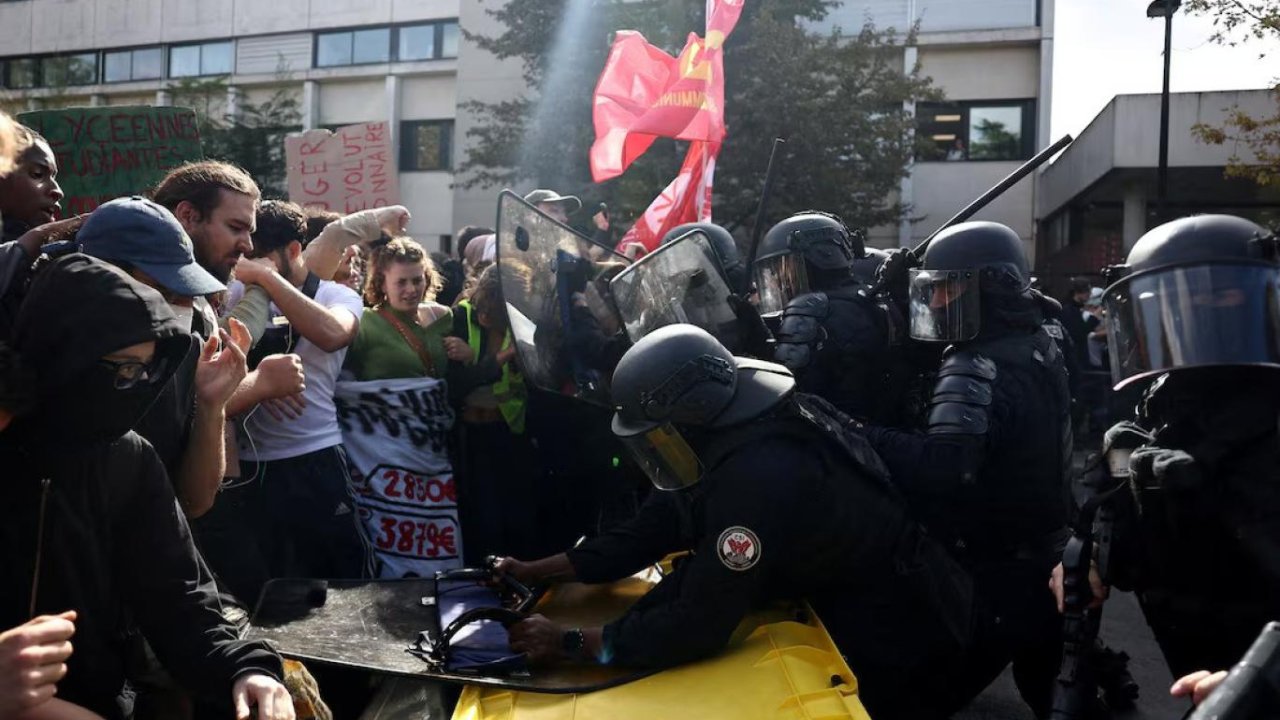 Fransa'da Öğrenciler Sokaklara İndi: Talepleri Dikkat Çekiyor!