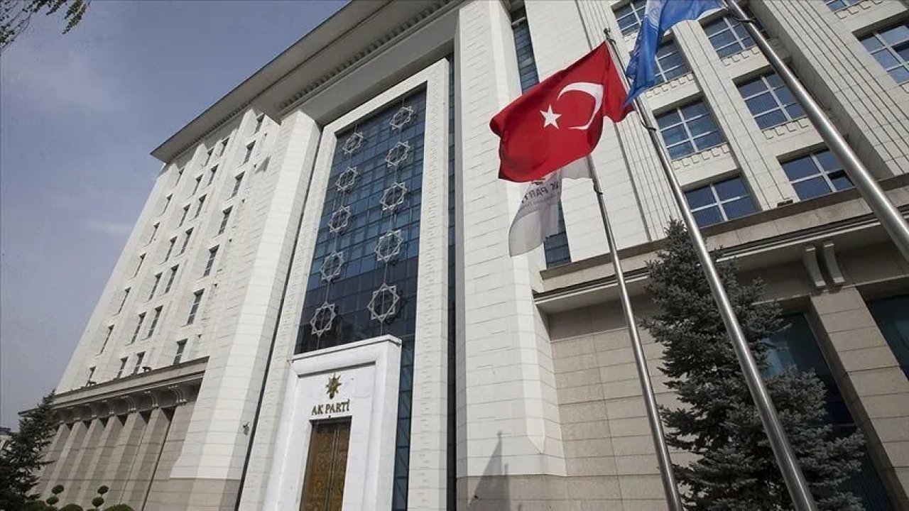 İzmir’de Siyaseti Hareketlendiren İddia! 6 İlçe AKP’ye Geçebilir!