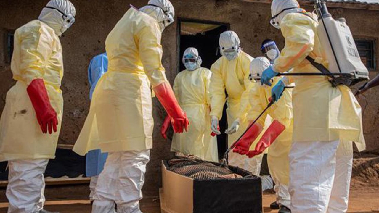 Ebola Alarmı Bir Ülkeye Daha Sıçradı! İlk Vaka Ölümle Sonuçlandı!