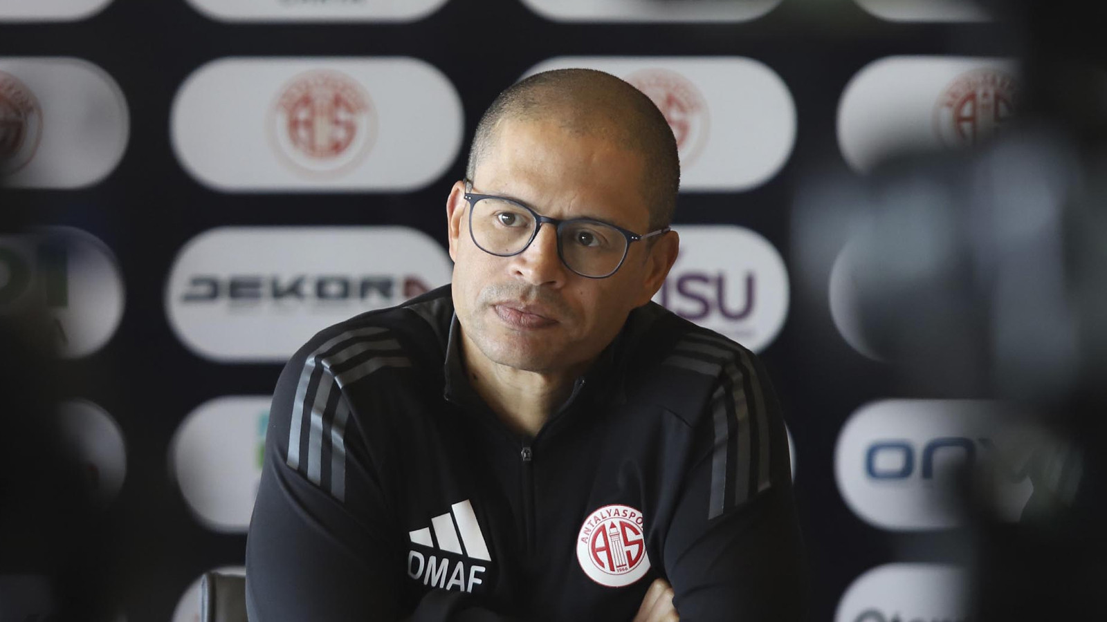 İki Sürpriz Hoca Adayı! Alex de Souza ve Bülent Uygun Önerildi!