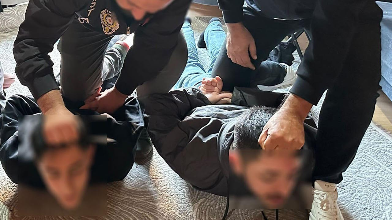 İstanbul’da Filmleri Aratmayan Soygun! 50 Milyon Liralık Altın ve Parayla Poz Verdiler!